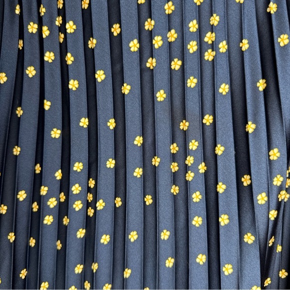 J.Crew Pleated Pull-on Luster Charmeuse Midi Skirt Navy Floral Plus Size 2X - Picture 3 of 8